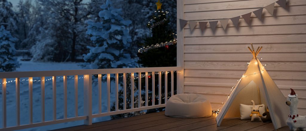 Roanoke deck decorating with lights